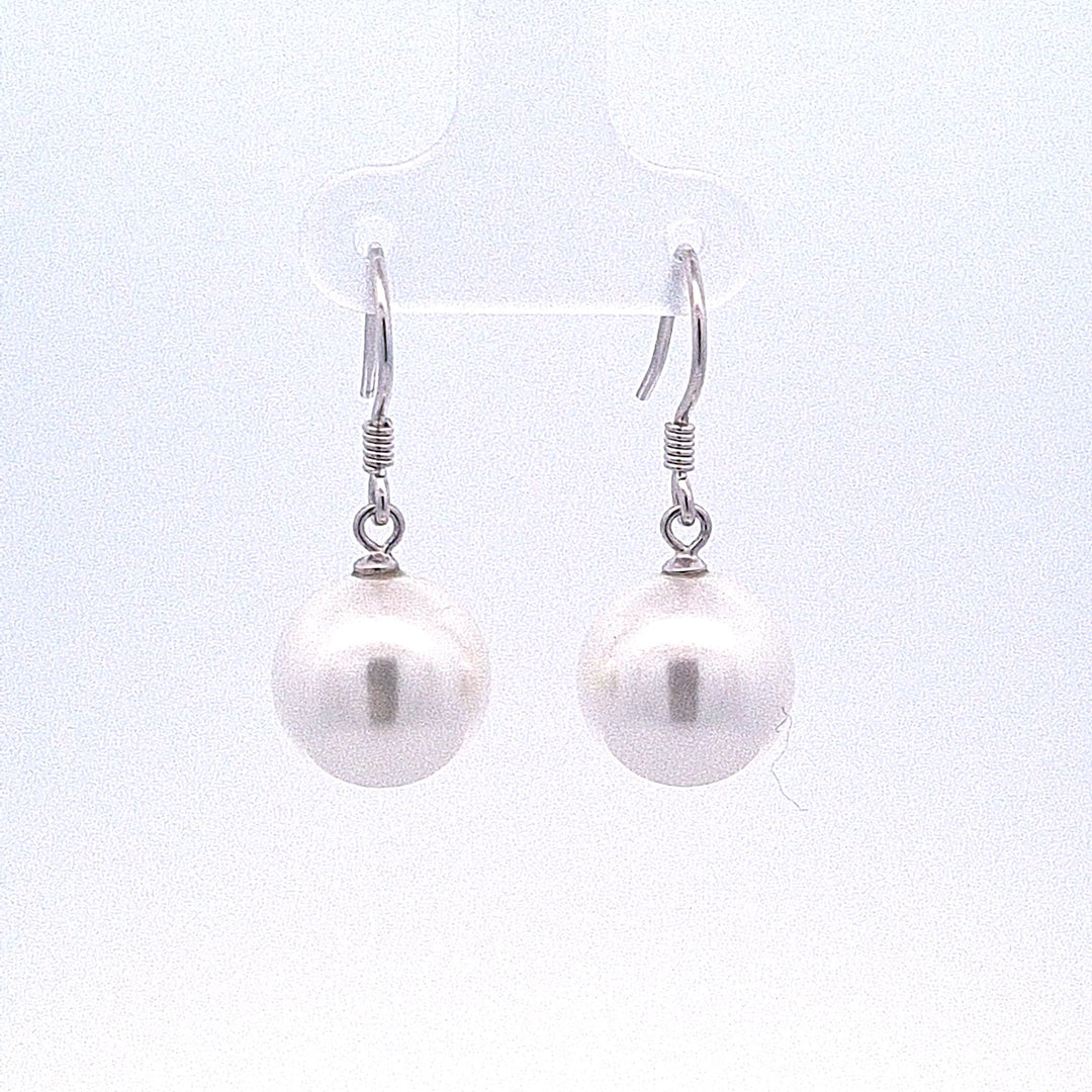 Large pearl drop earring 37637