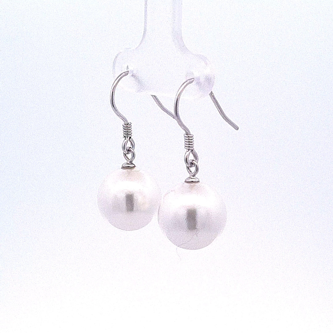 Large pearl drop earring 37637