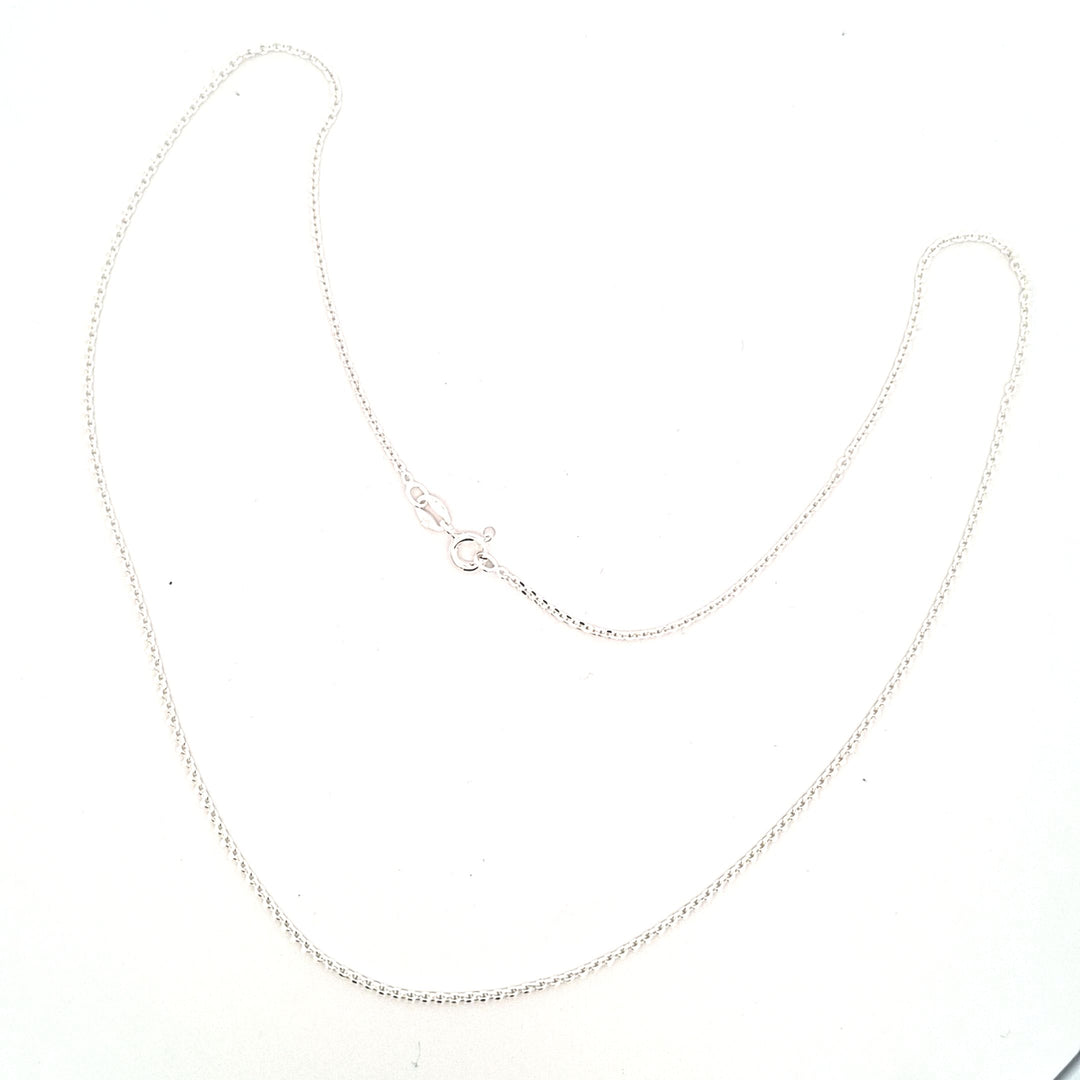 Sterling silver chain with diamond cut links, strong and suitable for pendants 27477