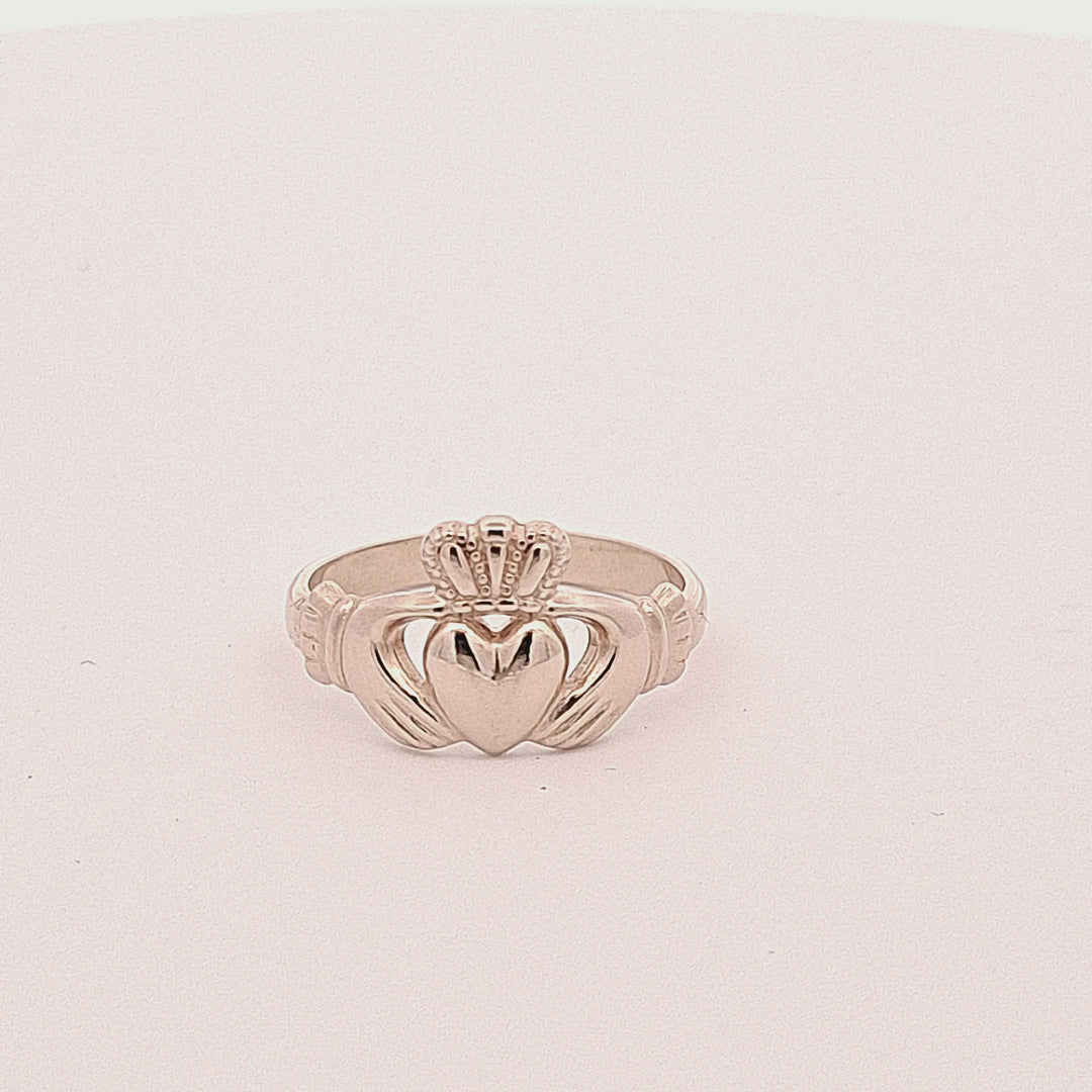 9ct heavy ladies Claddagh ring 36251