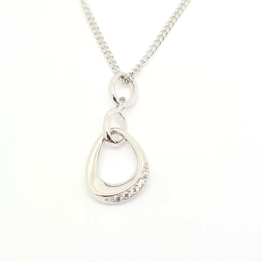 Organic pear drop shaped pendant 35330 - Armin Lowe Jewellers